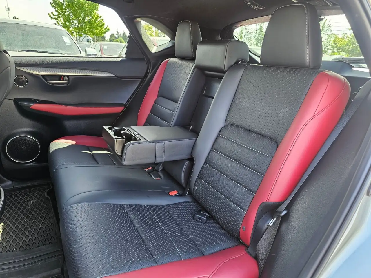 Lexus NX снимка Lexus NX