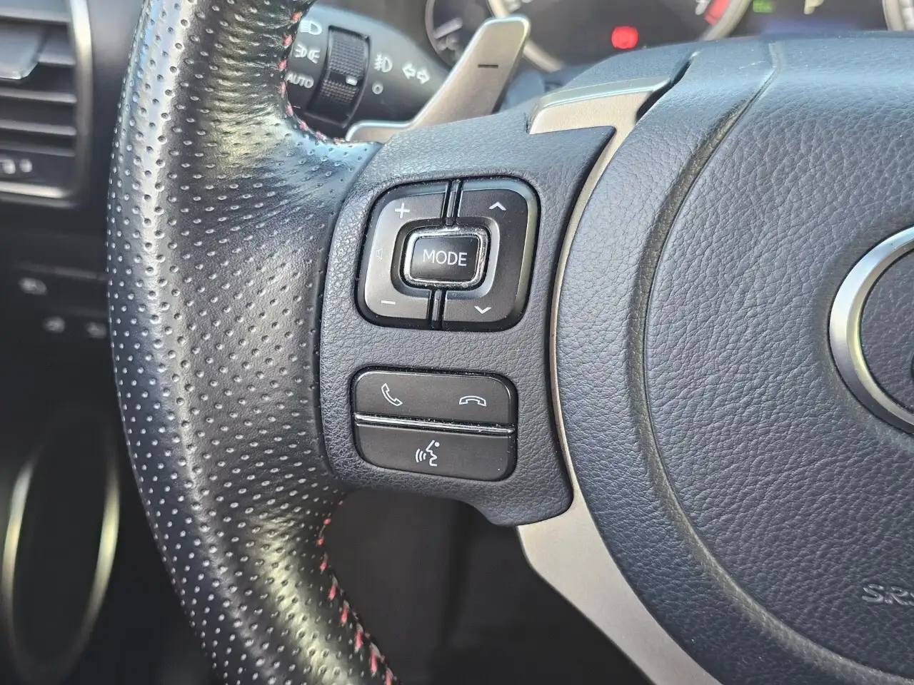 Lexus NX снимка Lexus NX