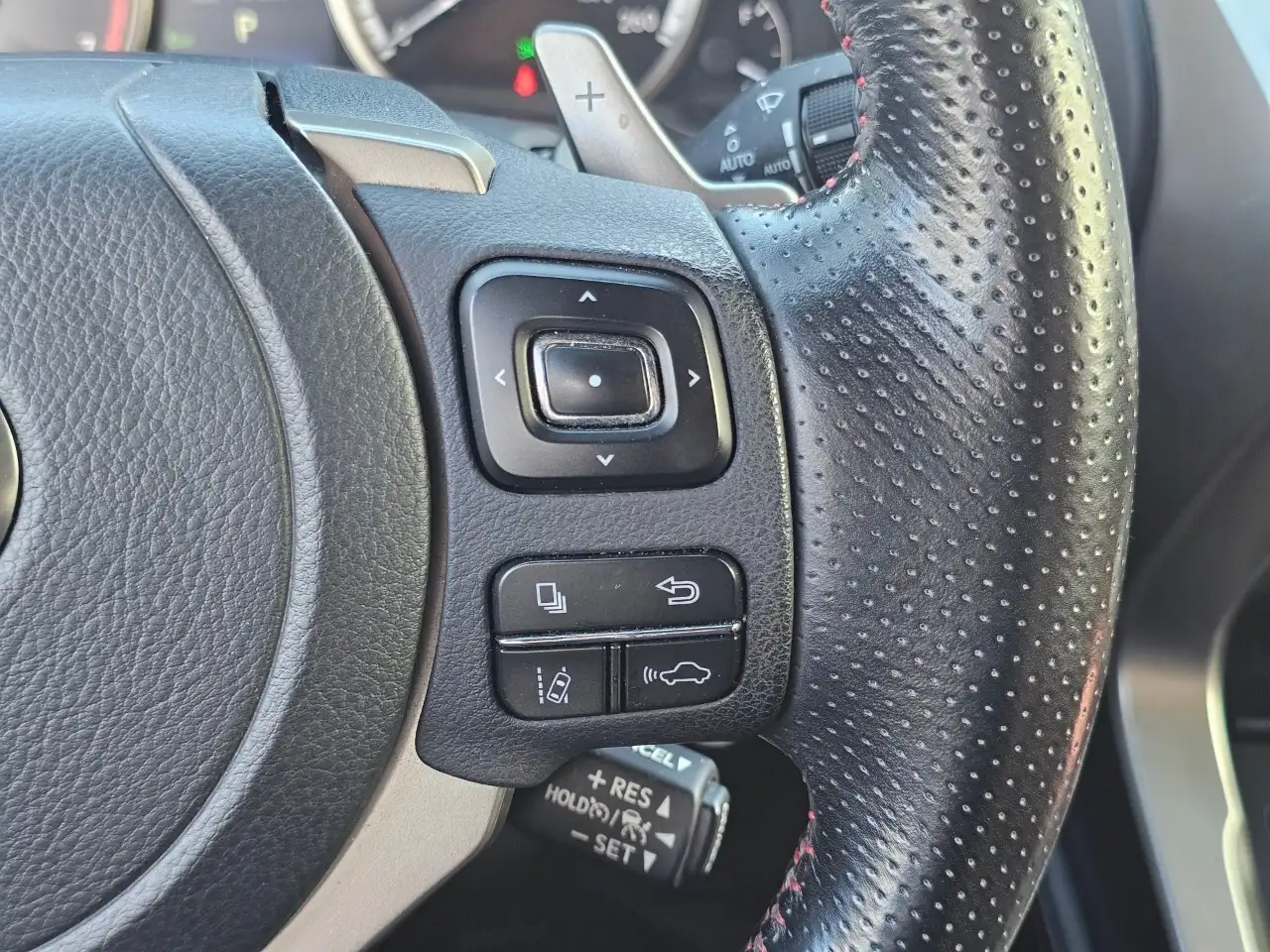 Lexus NX снимка Lexus NX