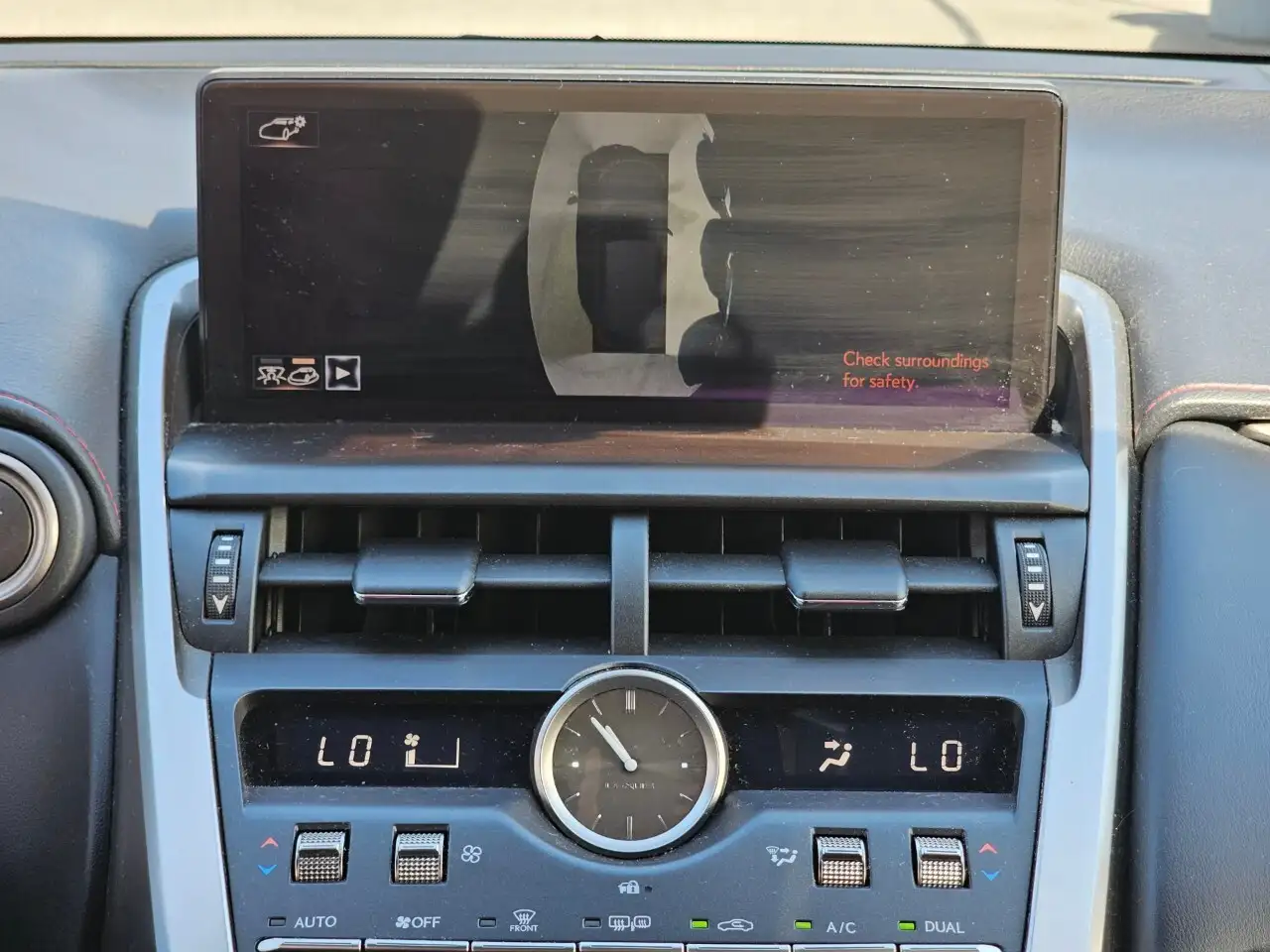 Lexus NX снимка Lexus NX