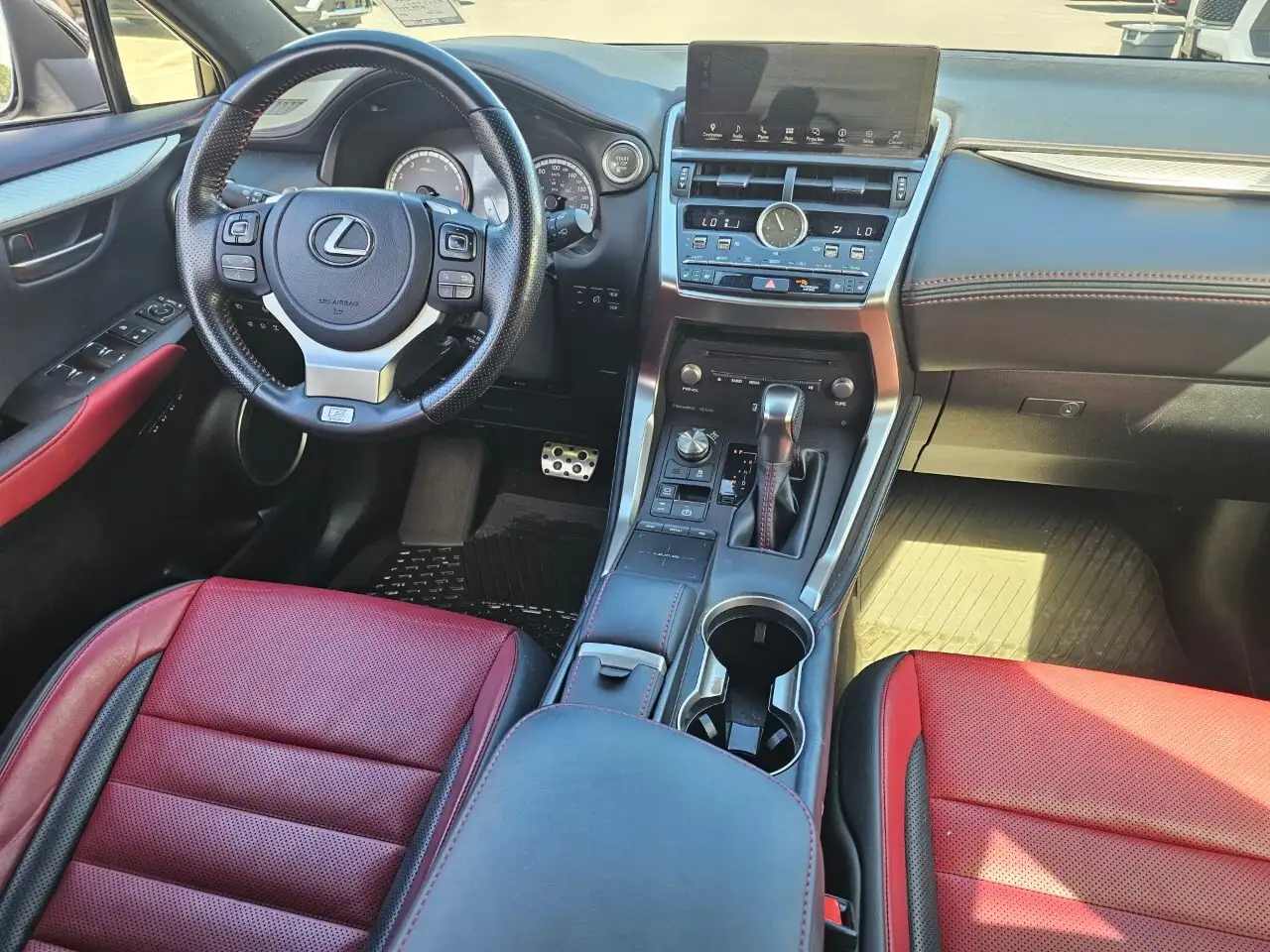 Lexus NX снимка Lexus NX