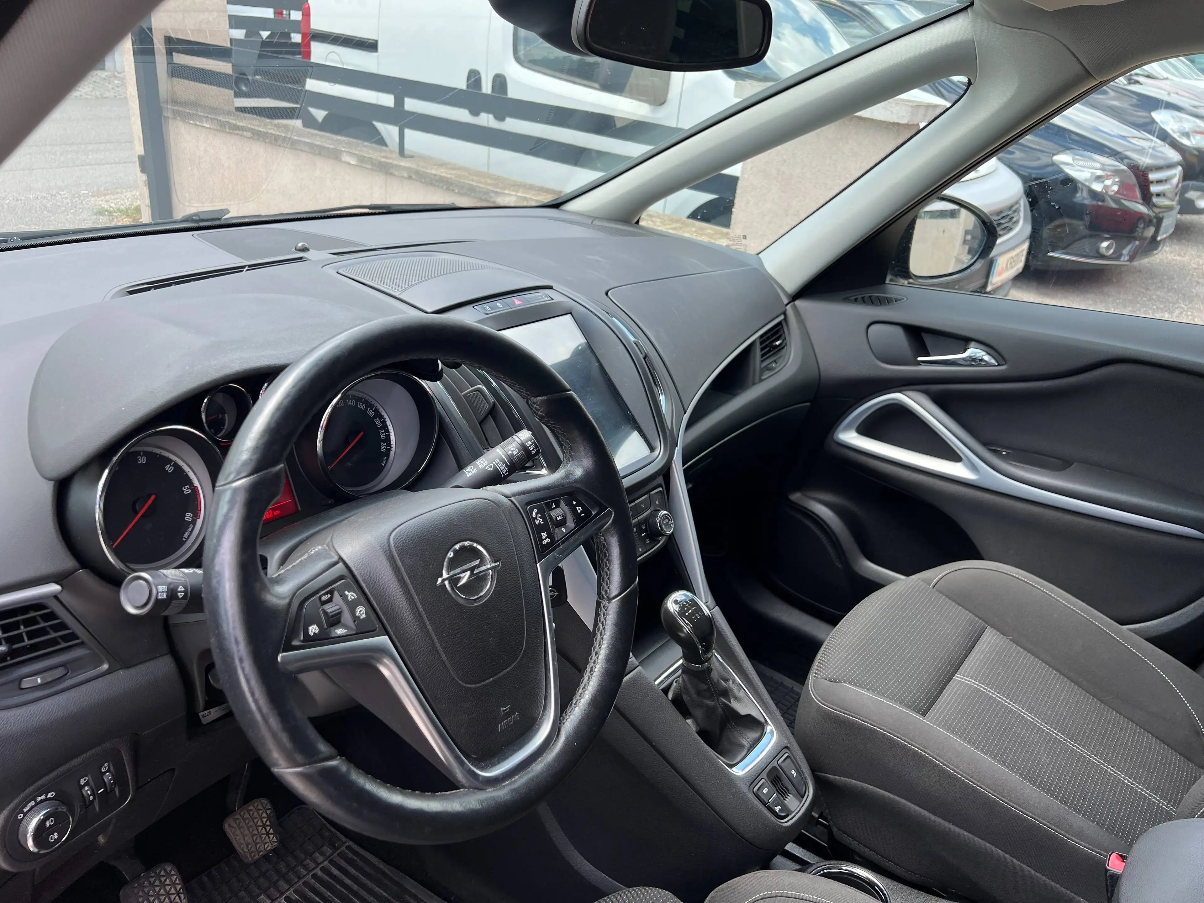 Opel Zafira Tourer Drive — photo 11