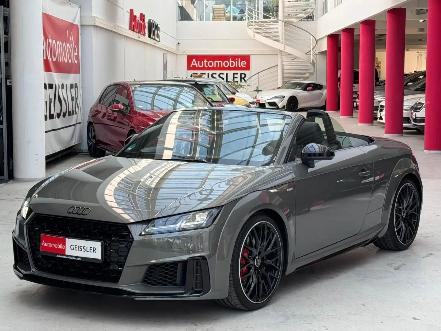 Audi TT Roadster 45 TFSI S line Competition Plus Grau - 1