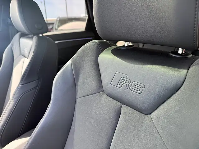 Audi Q3 RS 2,5 TFSI quattro S-tronic Ansicht 30