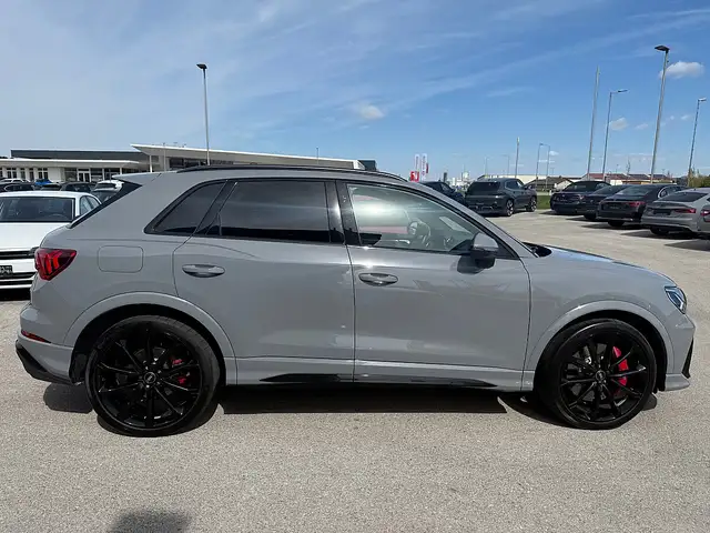 Audi Q3 RS 2,5 TFSI quattro S-tronic Ansicht 4