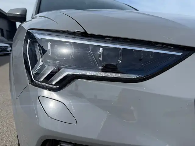 Audi Q3 RS 2,5 TFSI quattro S-tronic Ansicht 12