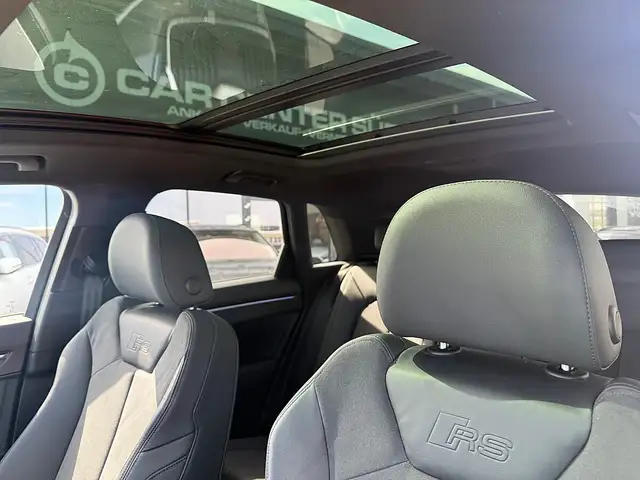 Audi Q3 RS 2,5 TFSI quattro S-tronic Ansicht 28