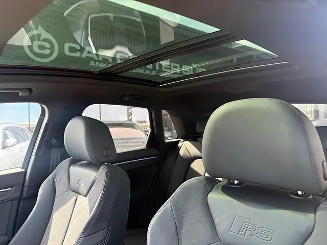 Audi Q3 RS 2,5 TFSI quattro S-tronic Ansicht 27