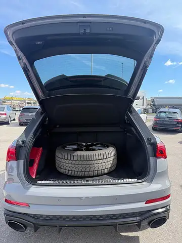 Audi Q3 RS 2,5 TFSI quattro S-tronic Ansicht 36