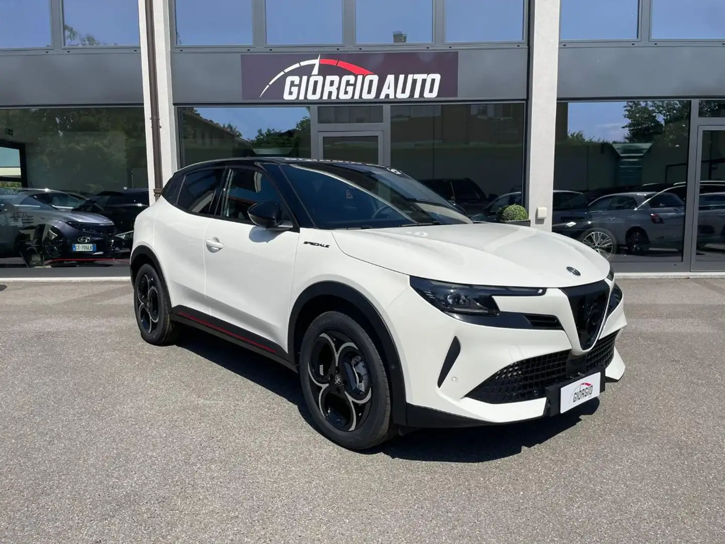 Alfa Romeo Junior 1.2 136 CV Hybrid eDCT6 Speciale Bianco - 1