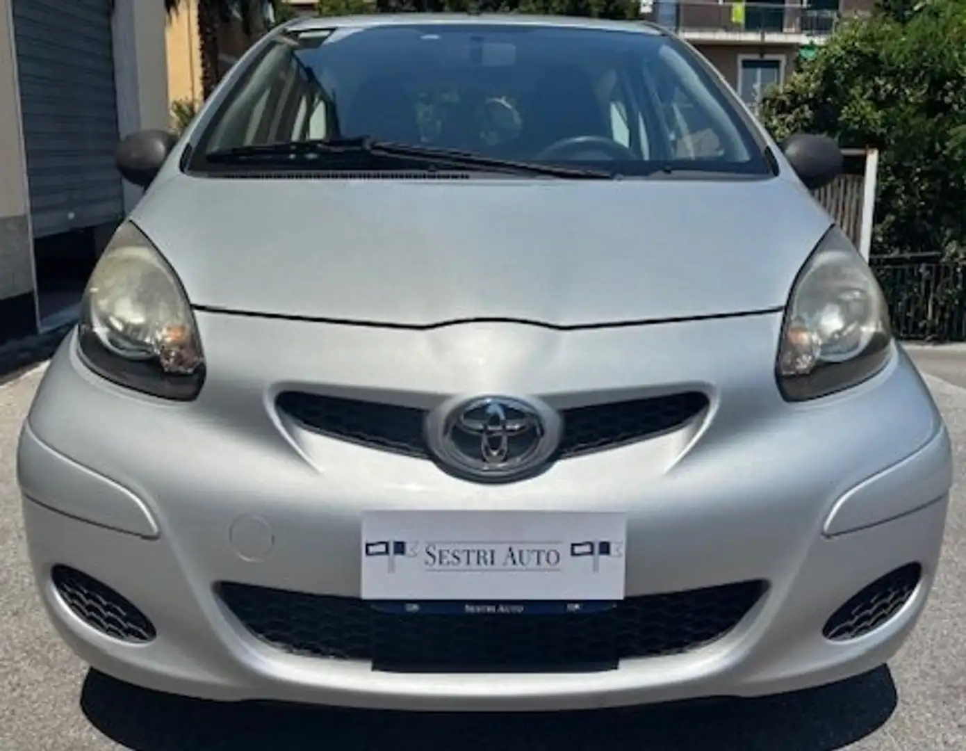 Toyota Aygo 1.0 VVT-i 68CV 3P. Now Argento - 2
