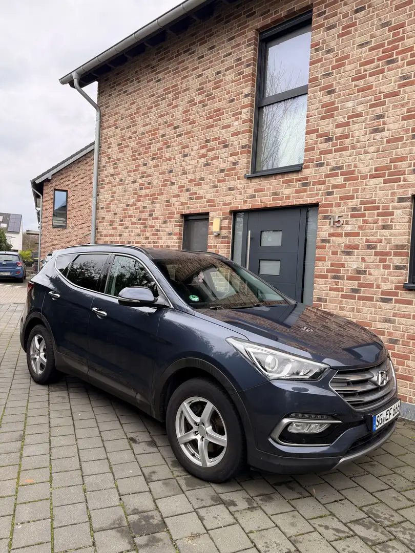 Hyundai SANTA FE blue 2.2 CRDI 4WD Automatik 7-Sitzer Style - 2