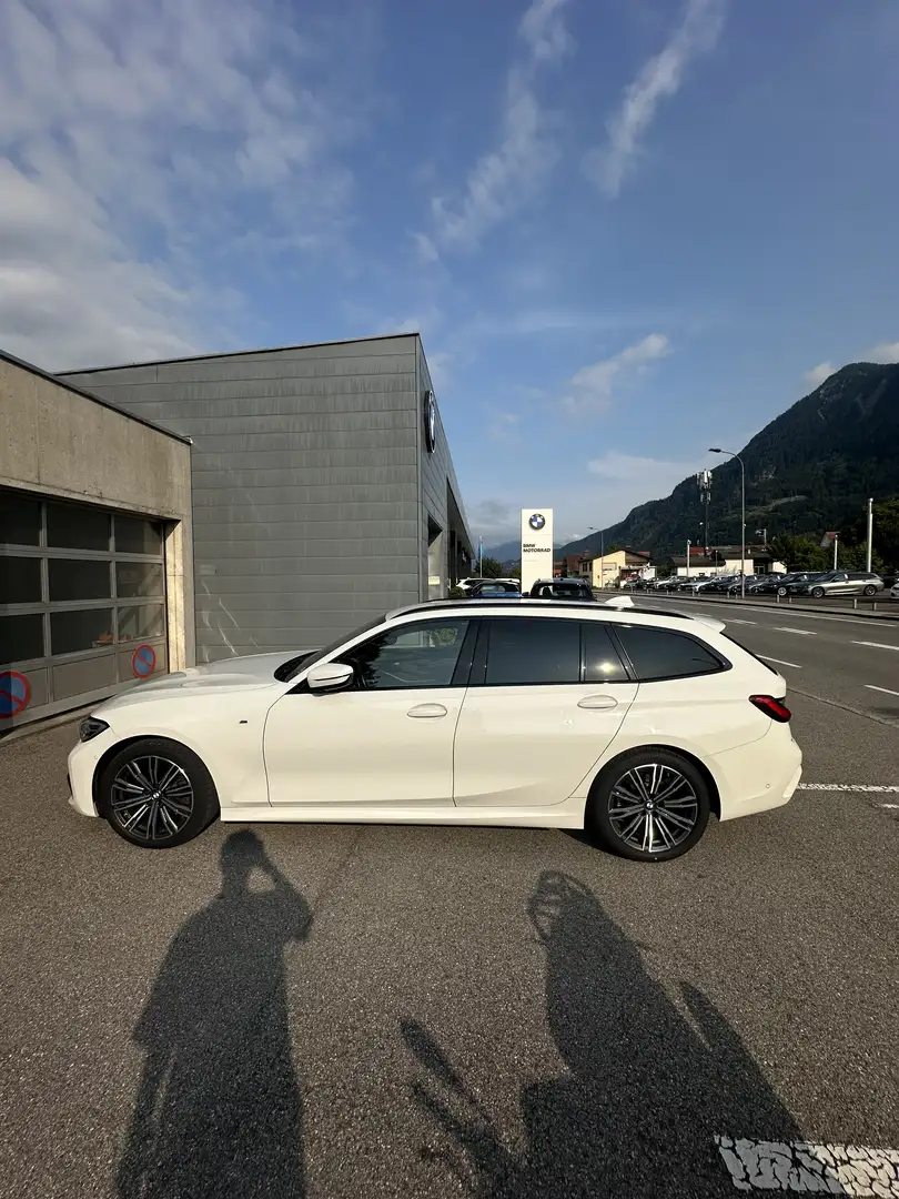 BMW 320 320d xDrive Touring Aut. Weiß - 2