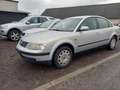 Volkswagen Passat 1.6 Silber - thumbnail 1