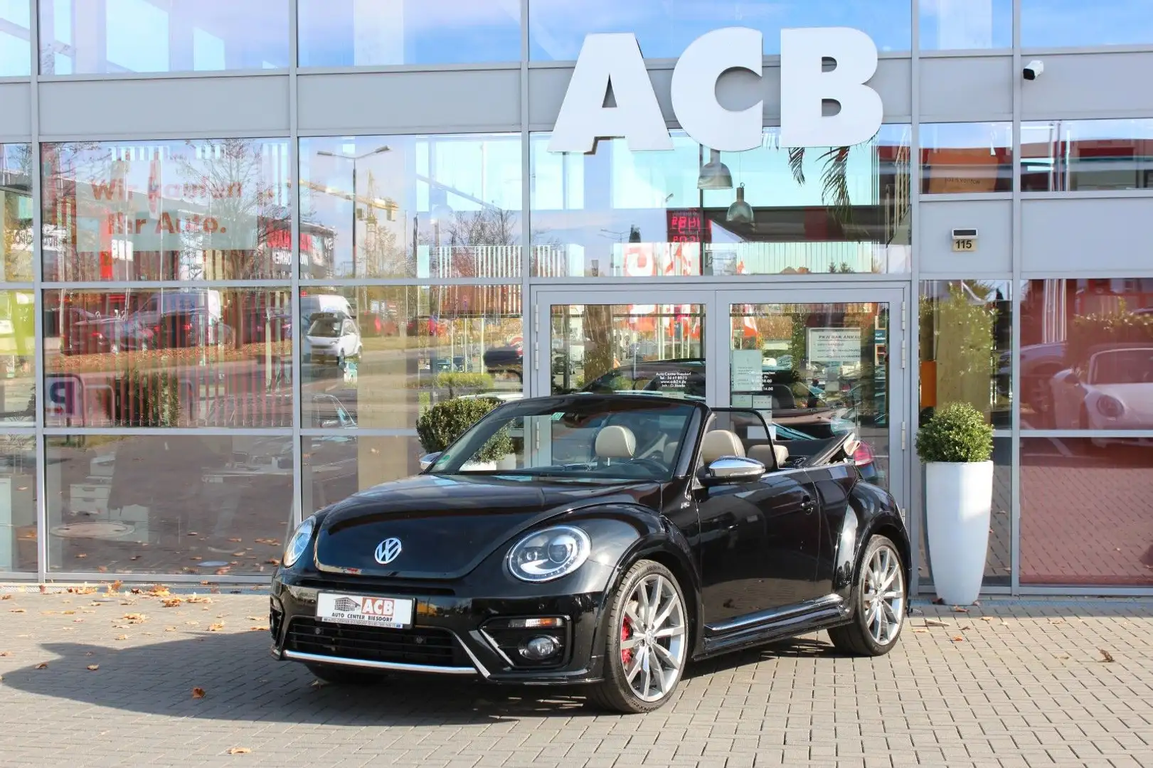 Volkswagen Beetle Cabrio 2.0DSG Exclusive R-Line Raute 20" Czarny - 1