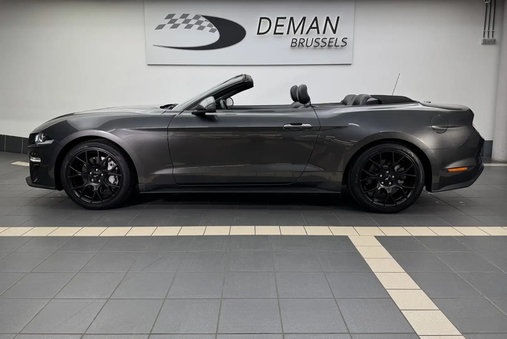 Ford Mustang 2.3 EcoBoost cabrio * 55 years Special Edition * Grijs - 2