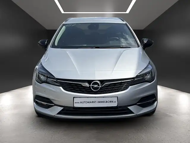 Opel Astra view 8