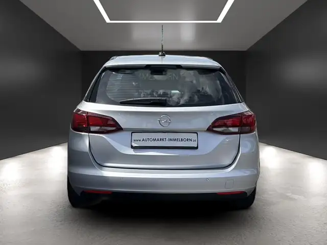 Opel Astra view 9