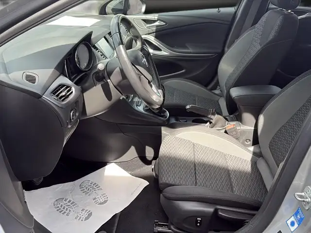 Opel Astra view 15