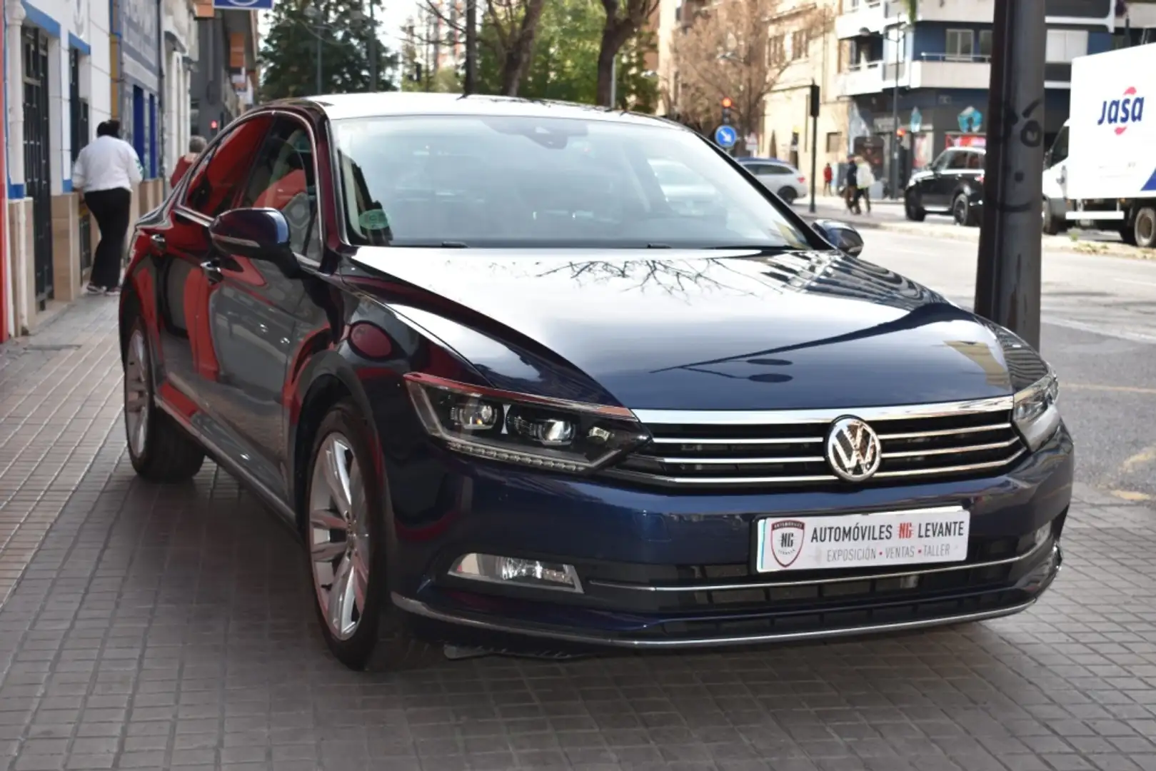 Volkswagen Passat 2.0TDI BMT Sport DSG 110kW Bleu - 2
