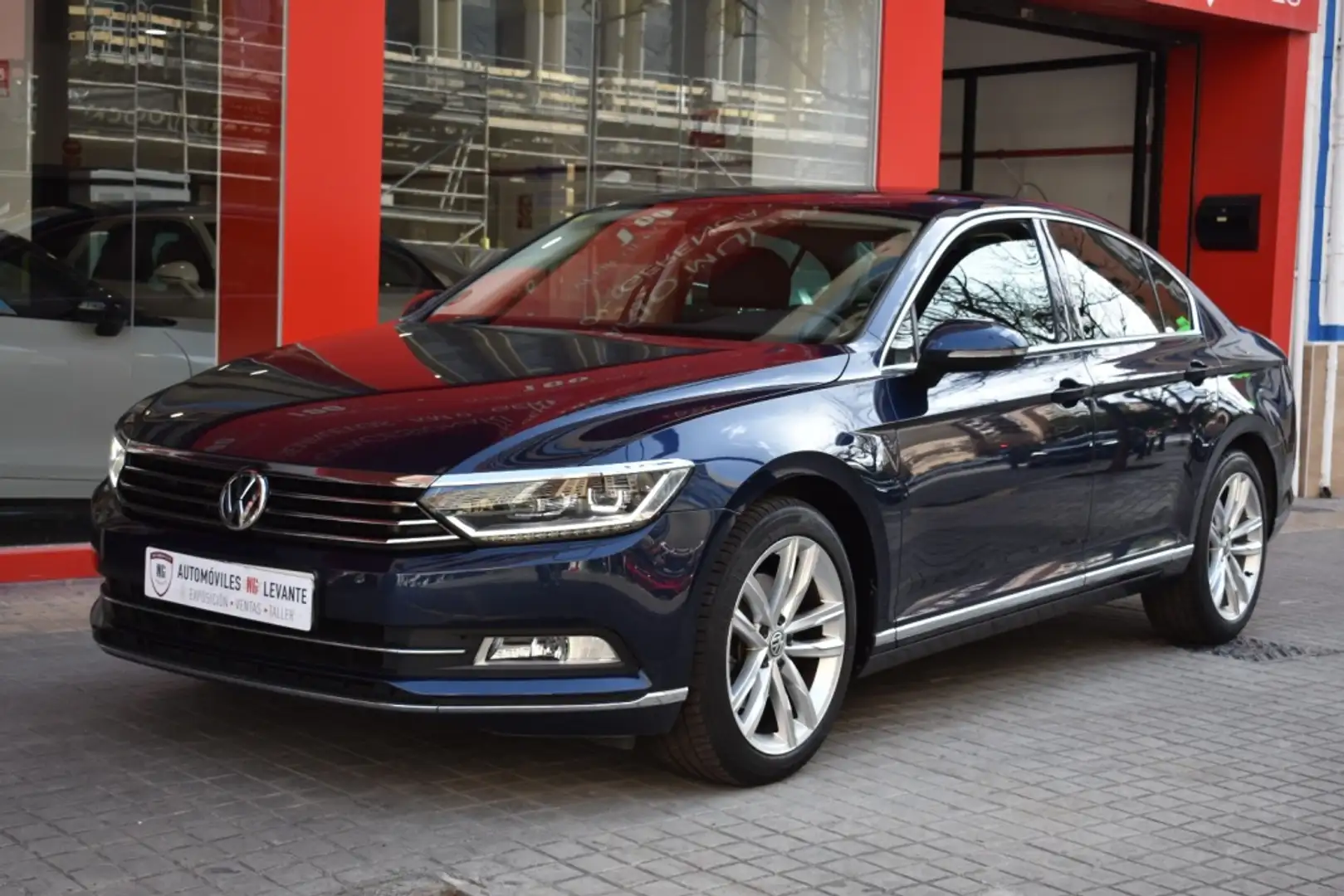 Volkswagen Passat 2.0TDI BMT Sport DSG 110kW Bleu - 1