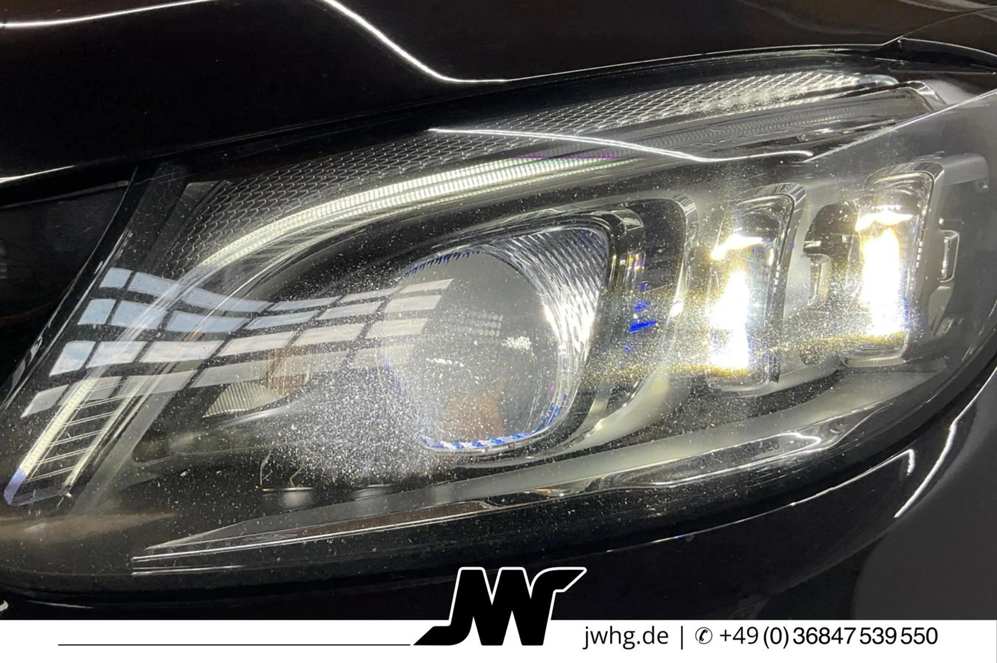 Mercedes-Benz C 300 de AMG NIGHT EDITION DISTR/360°/HUD/PANO — photo 4