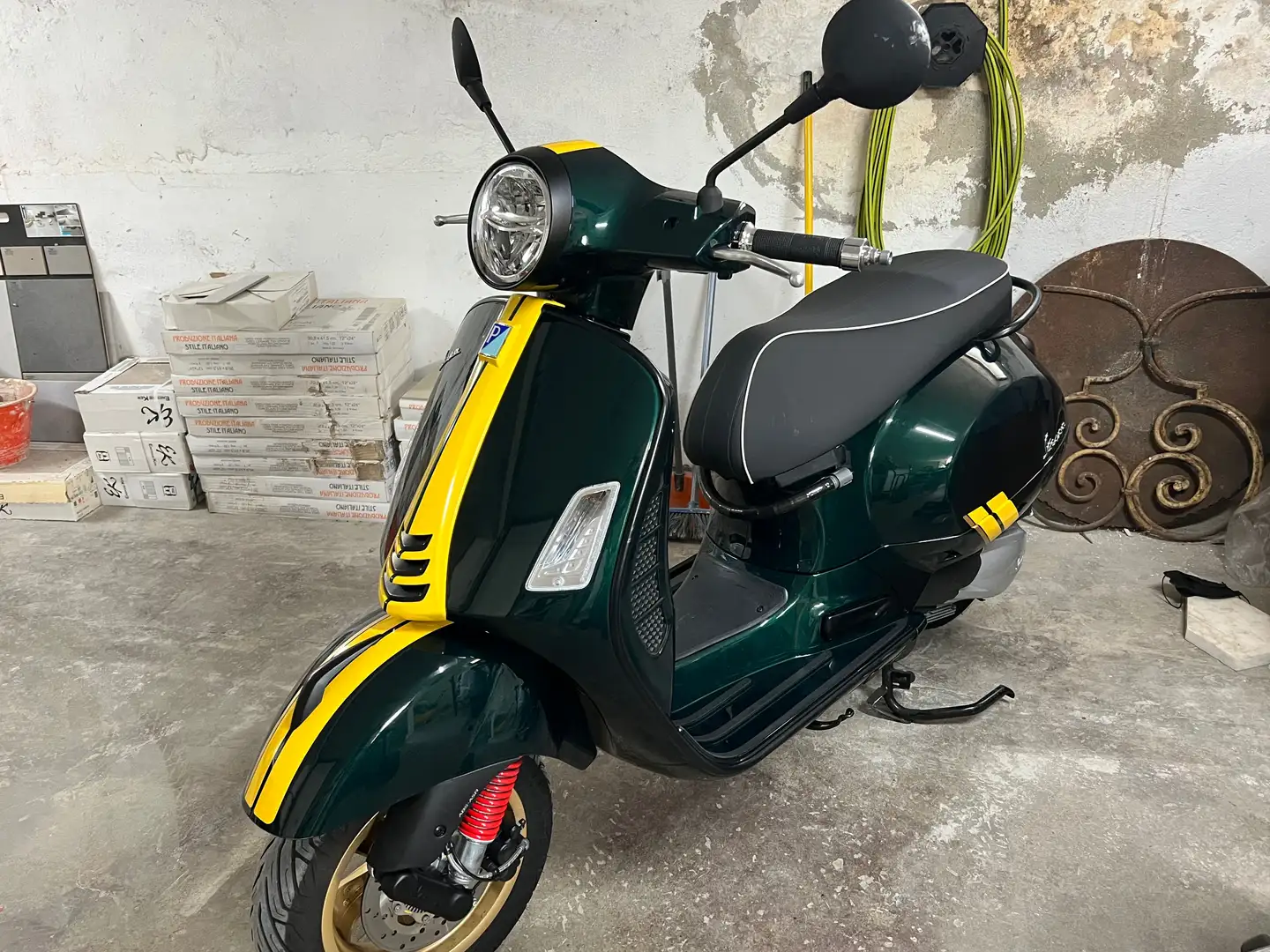 Vespa GTS Super Racing Sixties 300 Zöld - 1