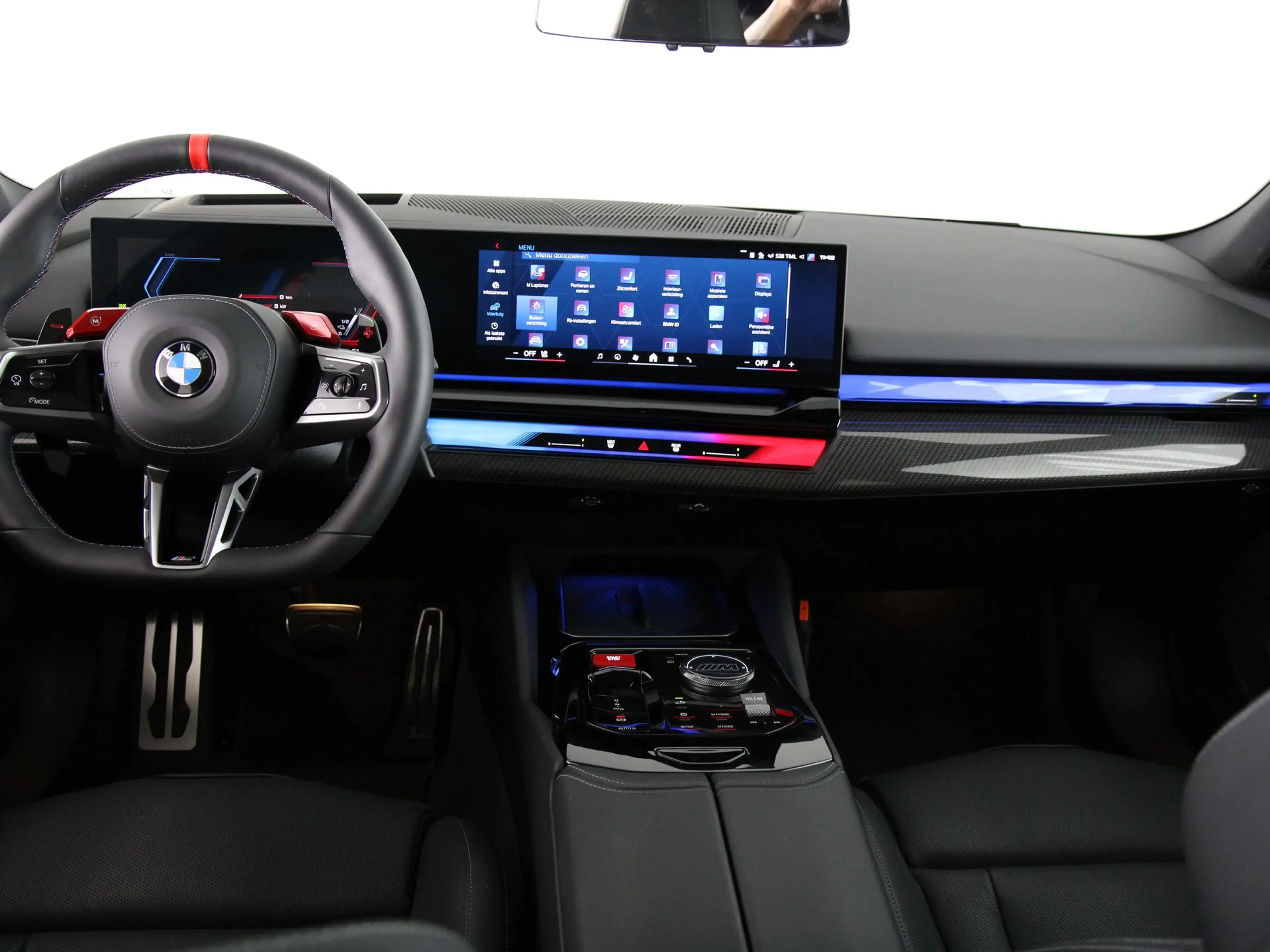 BMW M5 Sedan — photo 15