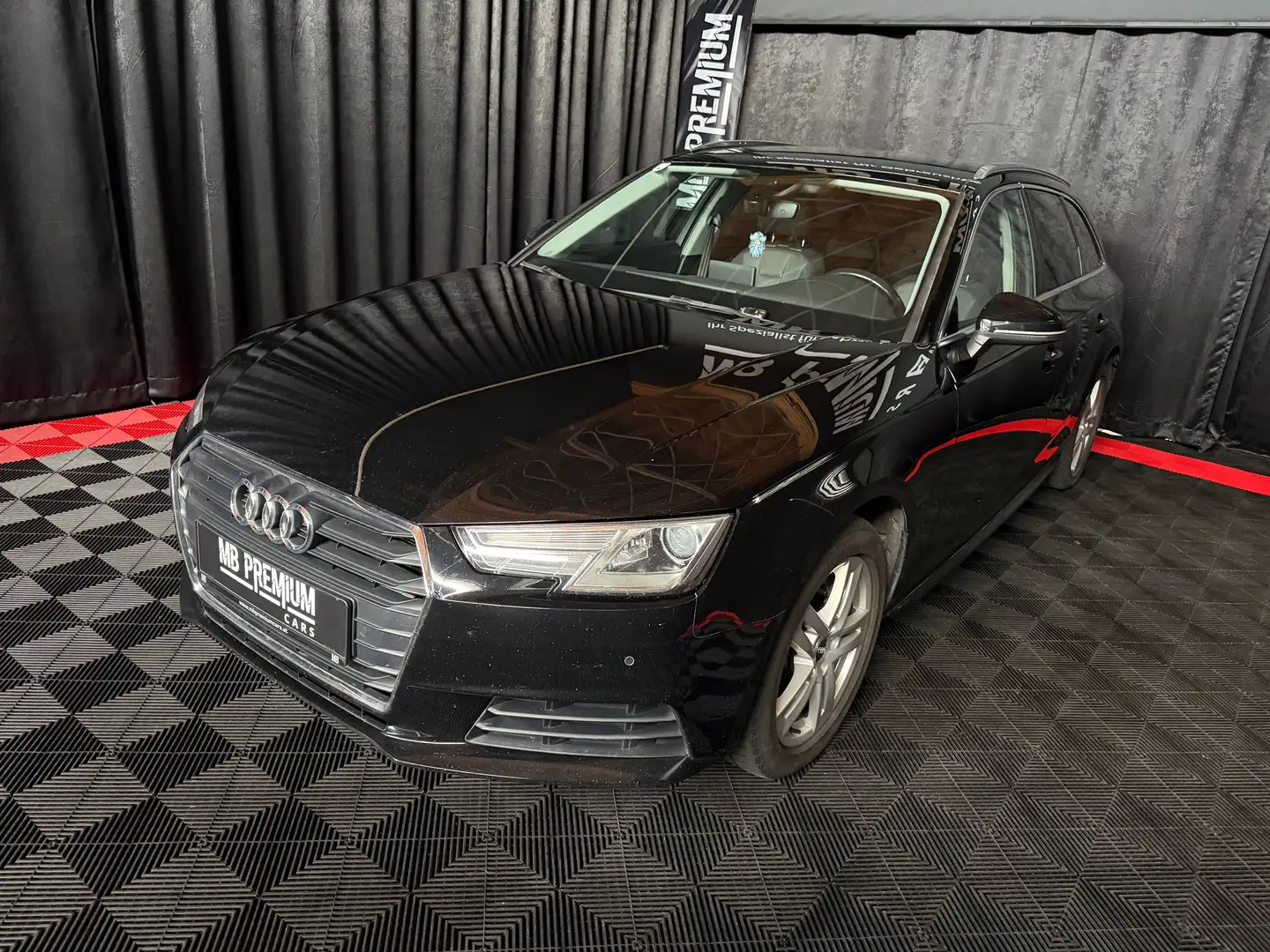 Audi A4 basis *BI-XENON*AHK*TEMPOMAT*NAVI* Schwarz - 2
