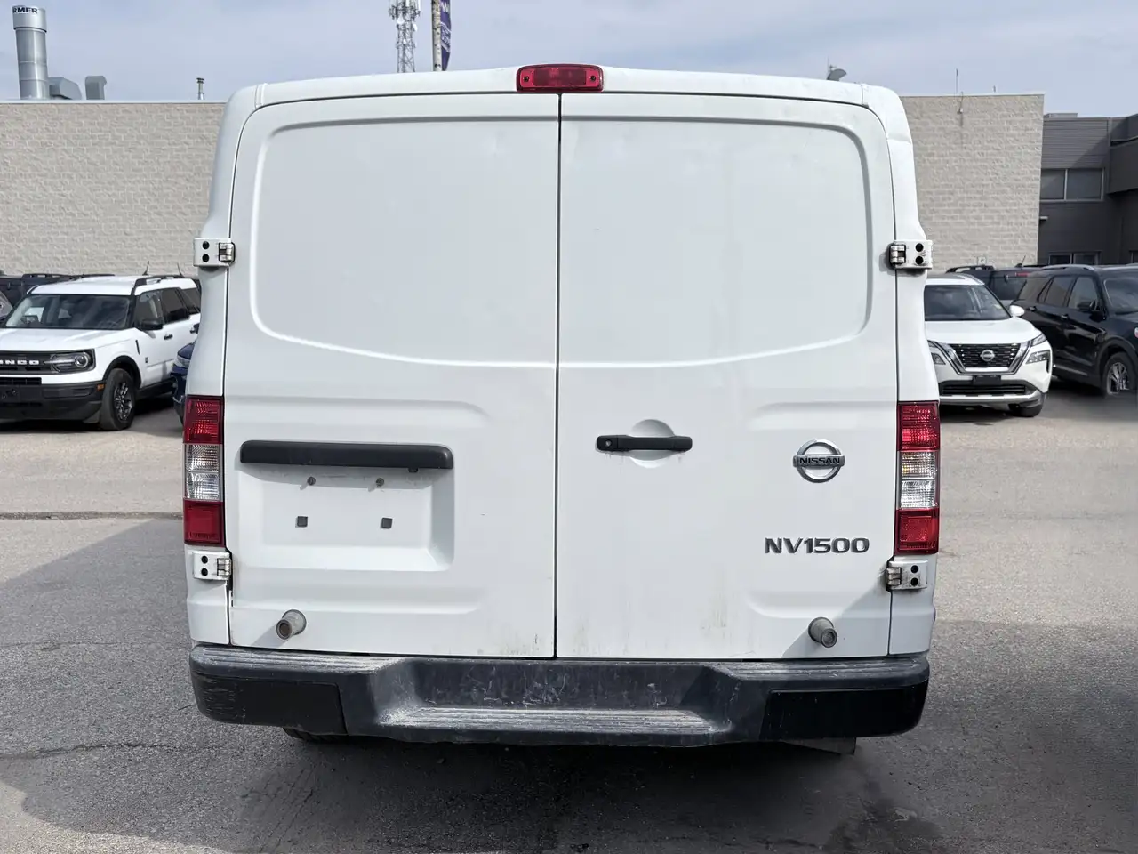 Nissan NV Cargo снимка Nissan NV Cargo