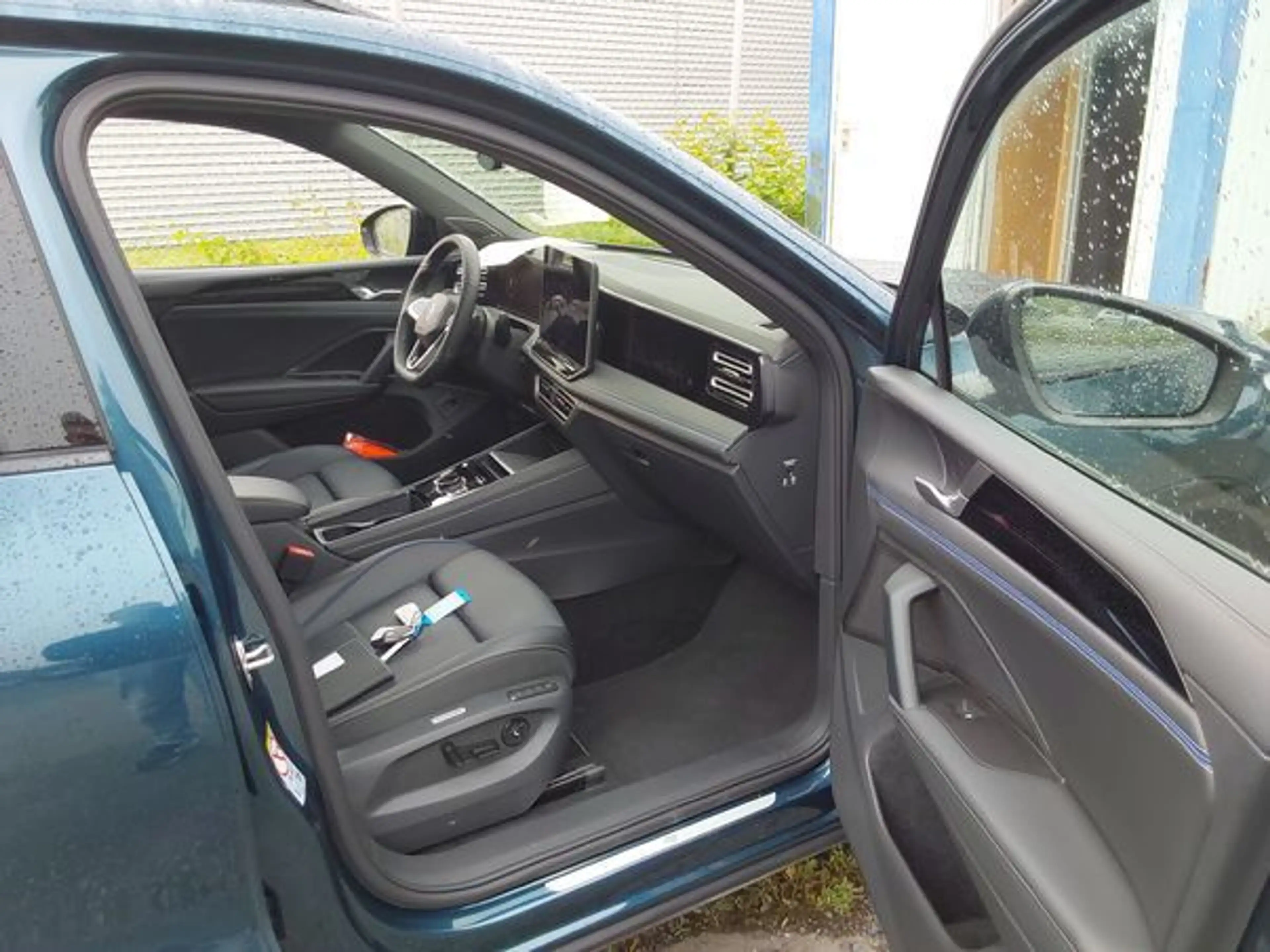 Volkswagen Tiguan R-LINE BLACK 2.0TSI 265PS NP.75T HEAD-UP.AREA-V.LE — photo 8