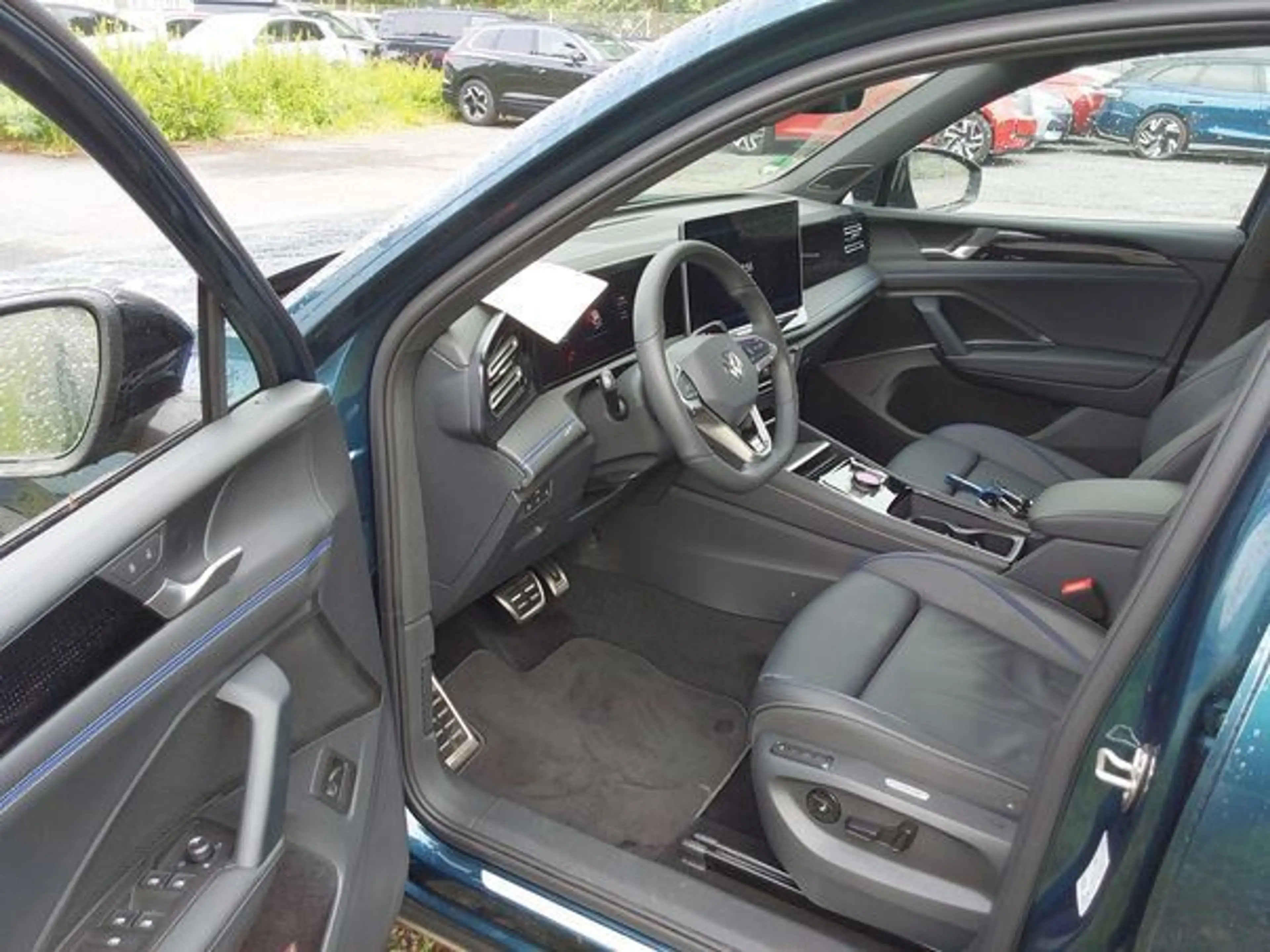 Volkswagen Tiguan R-LINE BLACK 2.0TSI 265PS NP.75T HEAD-UP.AREA-V.LE — photo 6