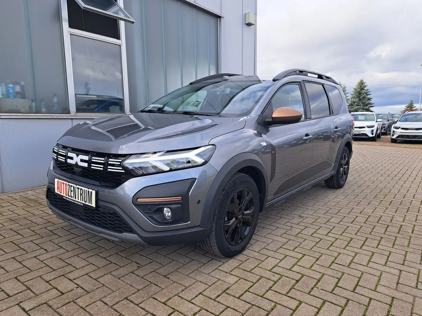 Dacia Jogger Extreme+ FACELIFT LED NAVI AHK KAMERA SHZ Grau - 1