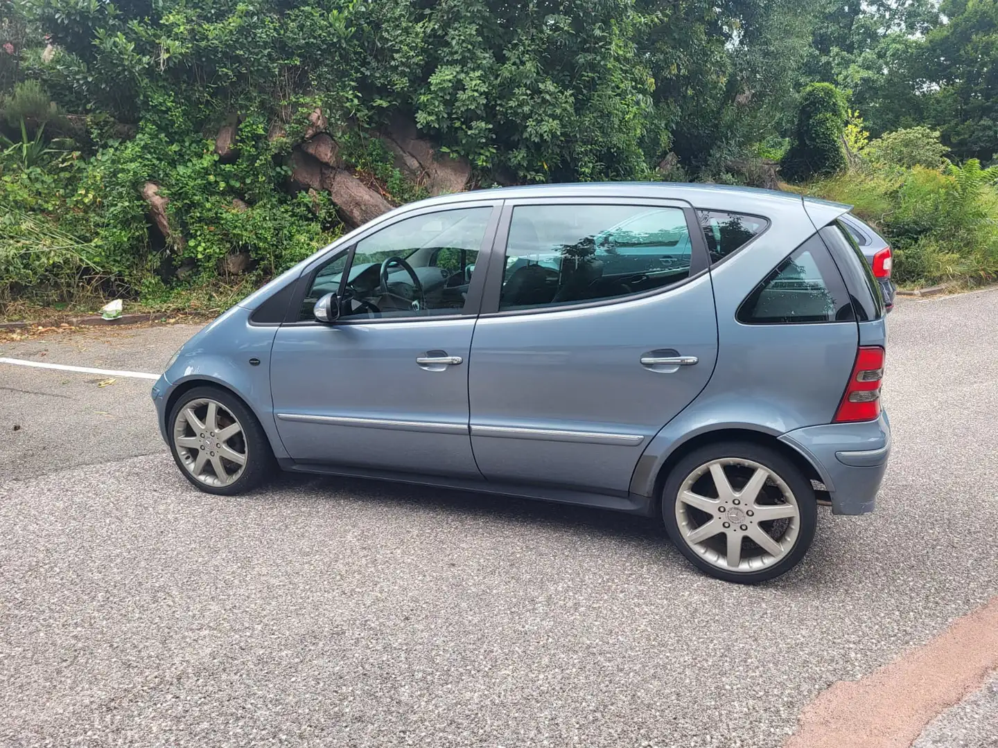 Mercedes-Benz A 190 L Avantgarde - 2