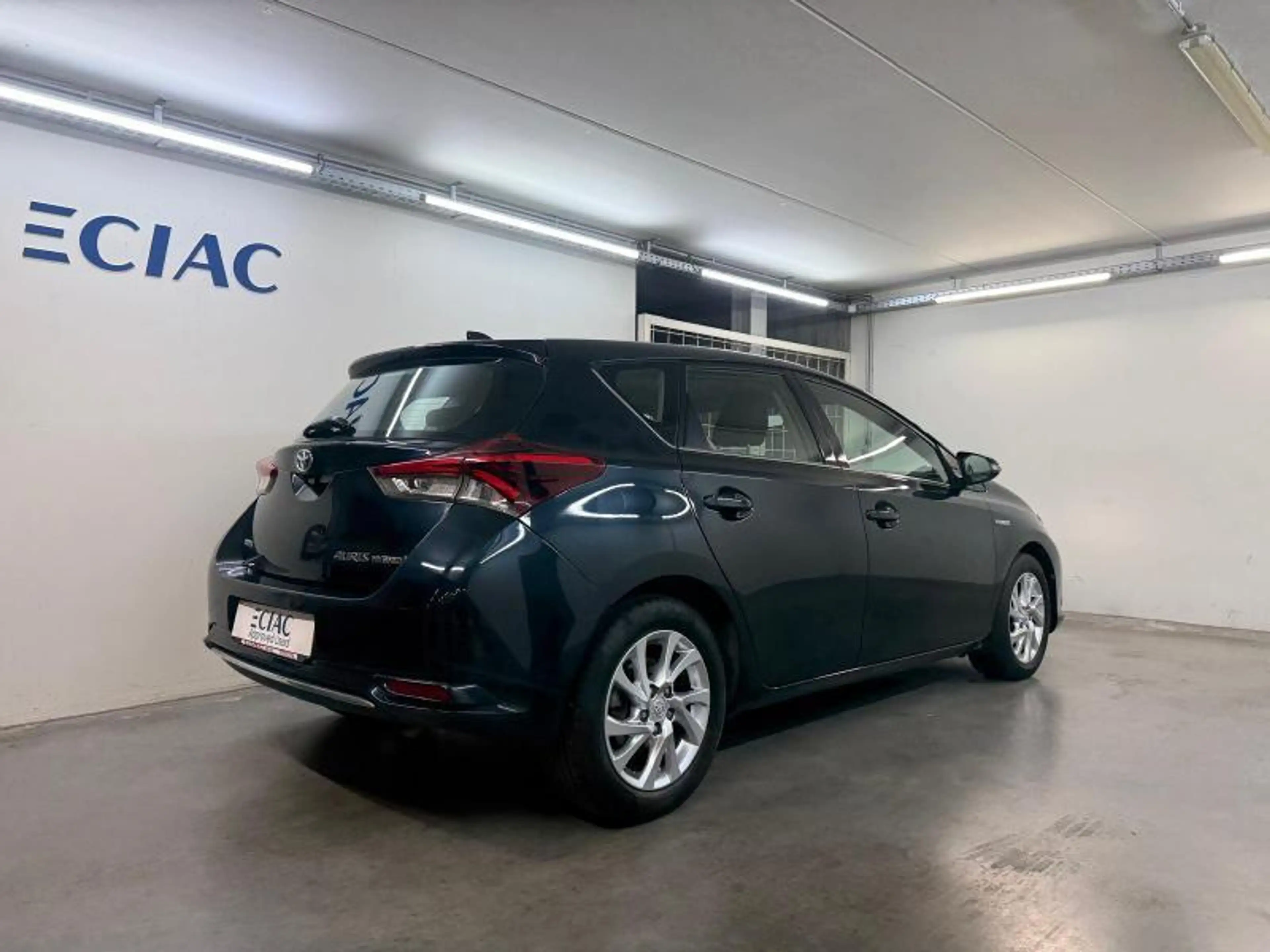 Toyota Auris Comfort & Pack Dynamic - Garantie — photo 8