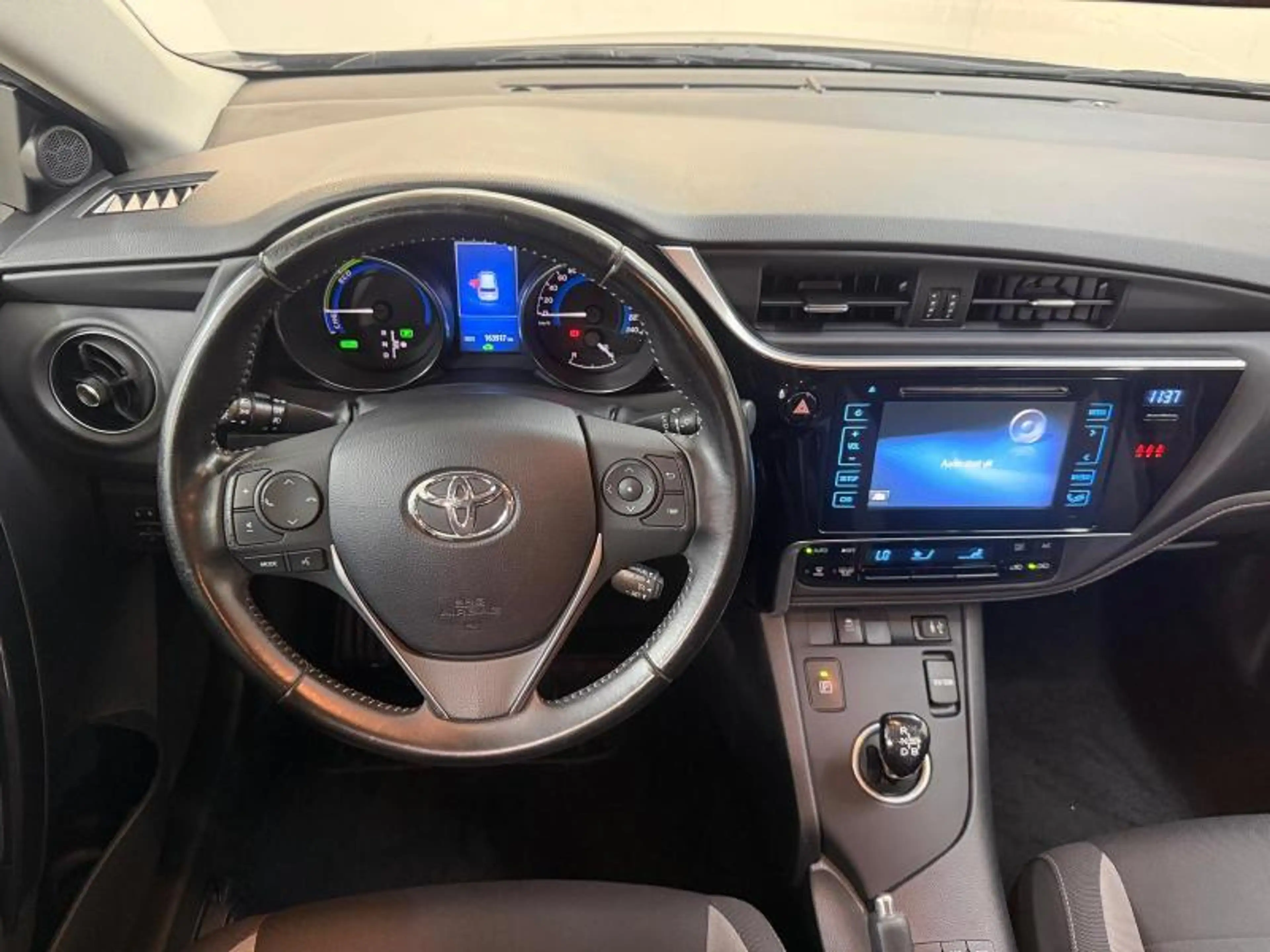 Toyota Auris Comfort & Pack Dynamic - Garantie — photo 3