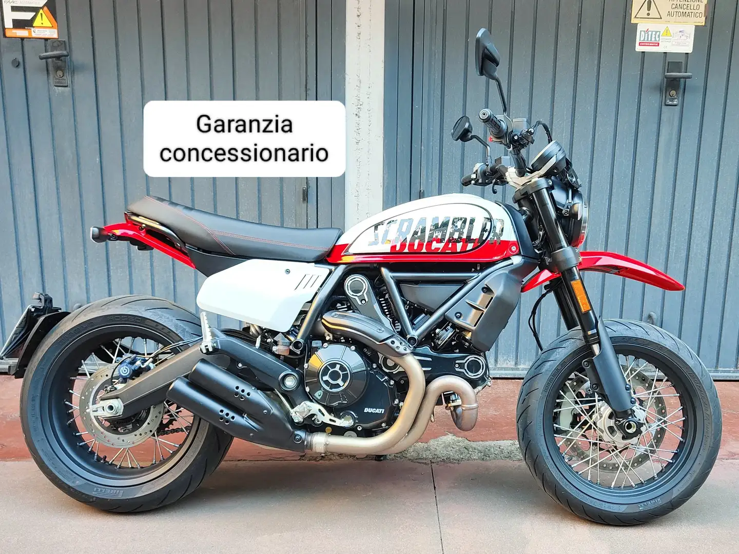 Ducati Scrambler Urban Motard Roşu - 1