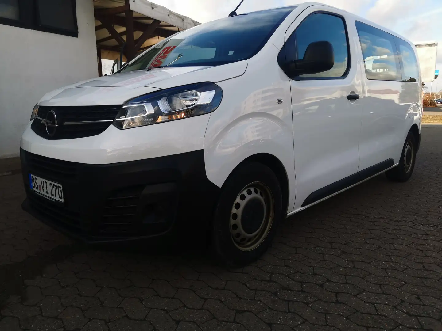 Opel Vivaro 1.5 D L Weiß - 1