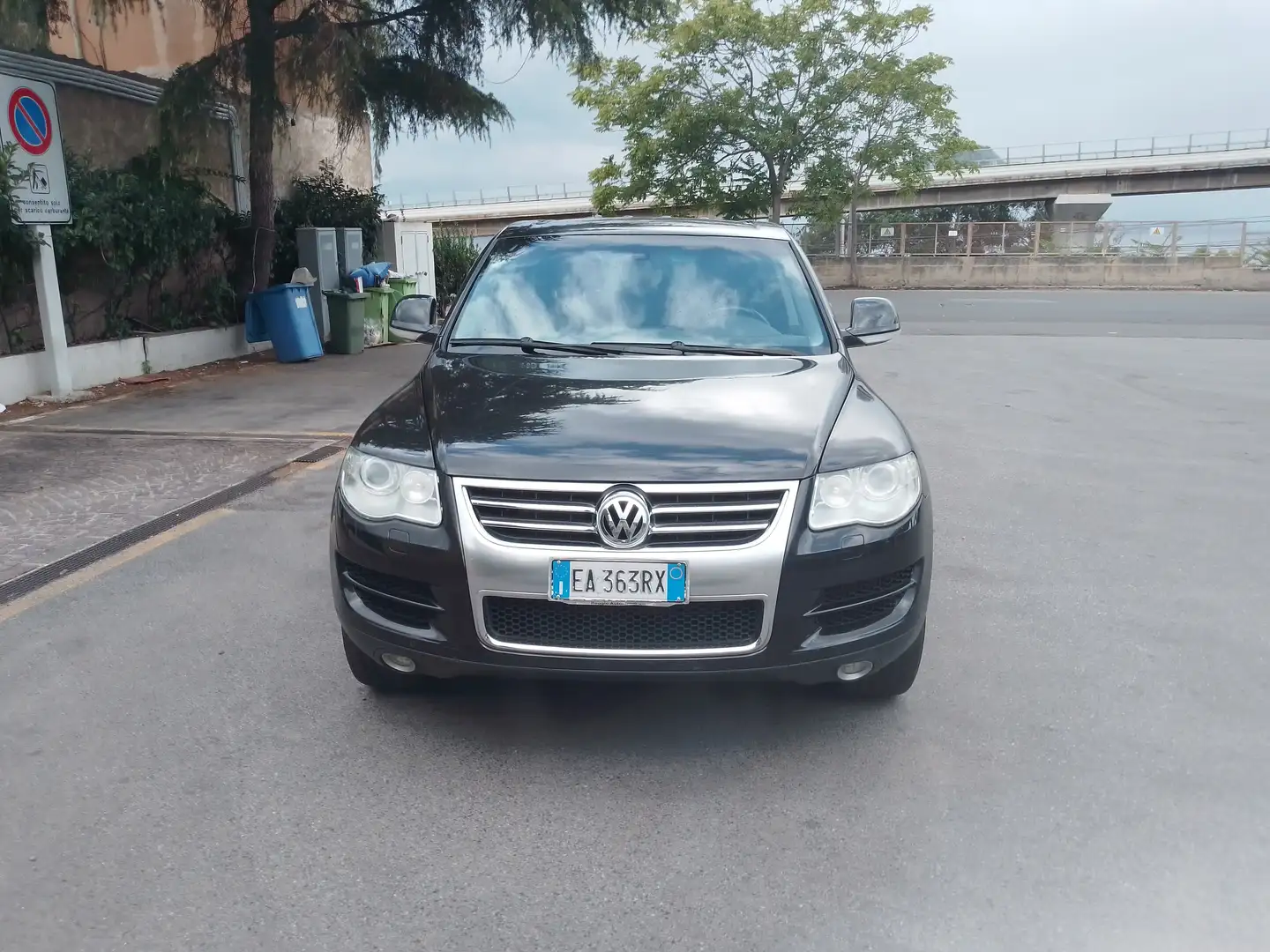 Volkswagen Touareg Fekete - 2