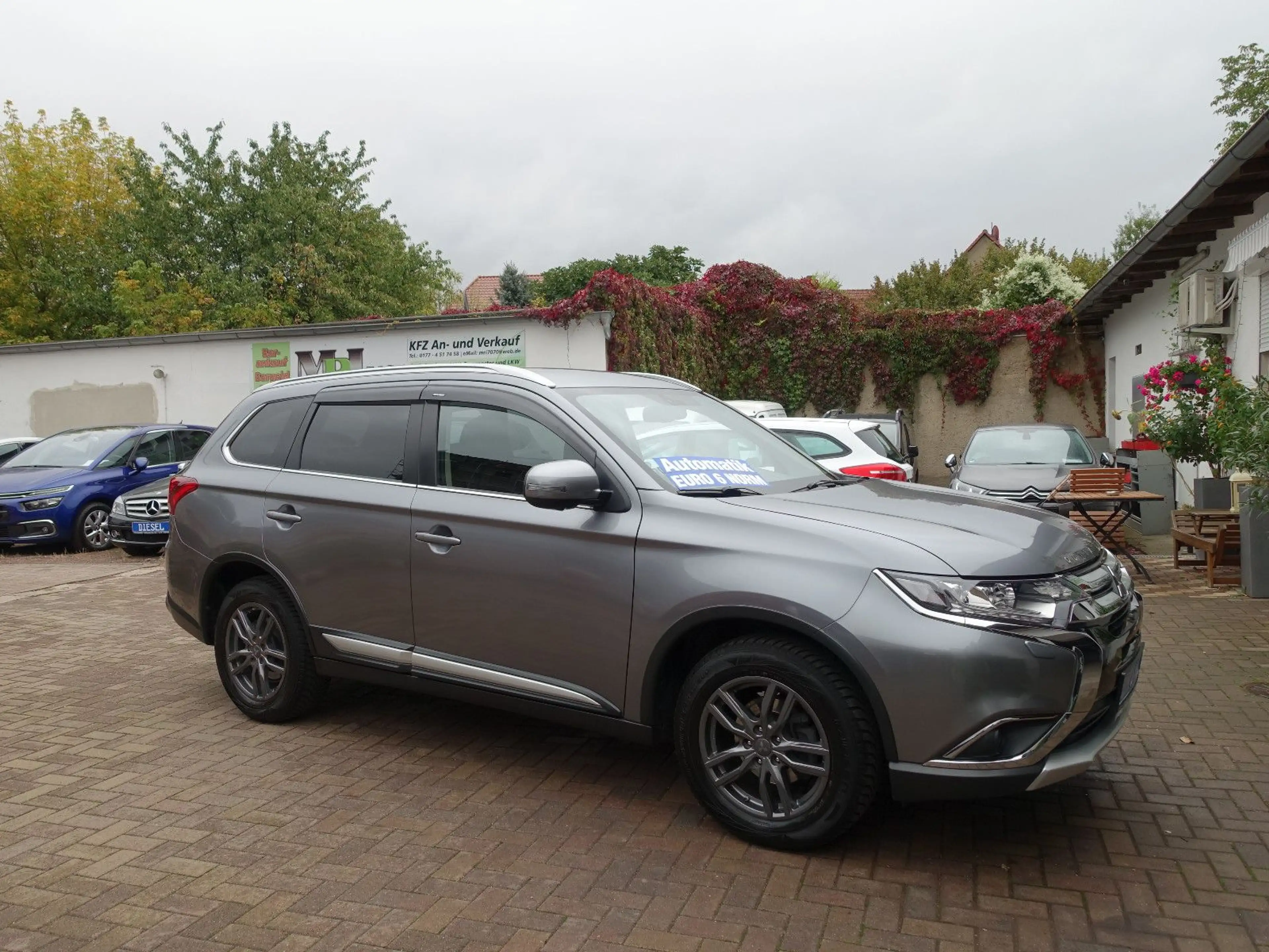 Mitsubishi Outlander 2,2 DI-D 4WD, Automatik, EU6, AHK !!