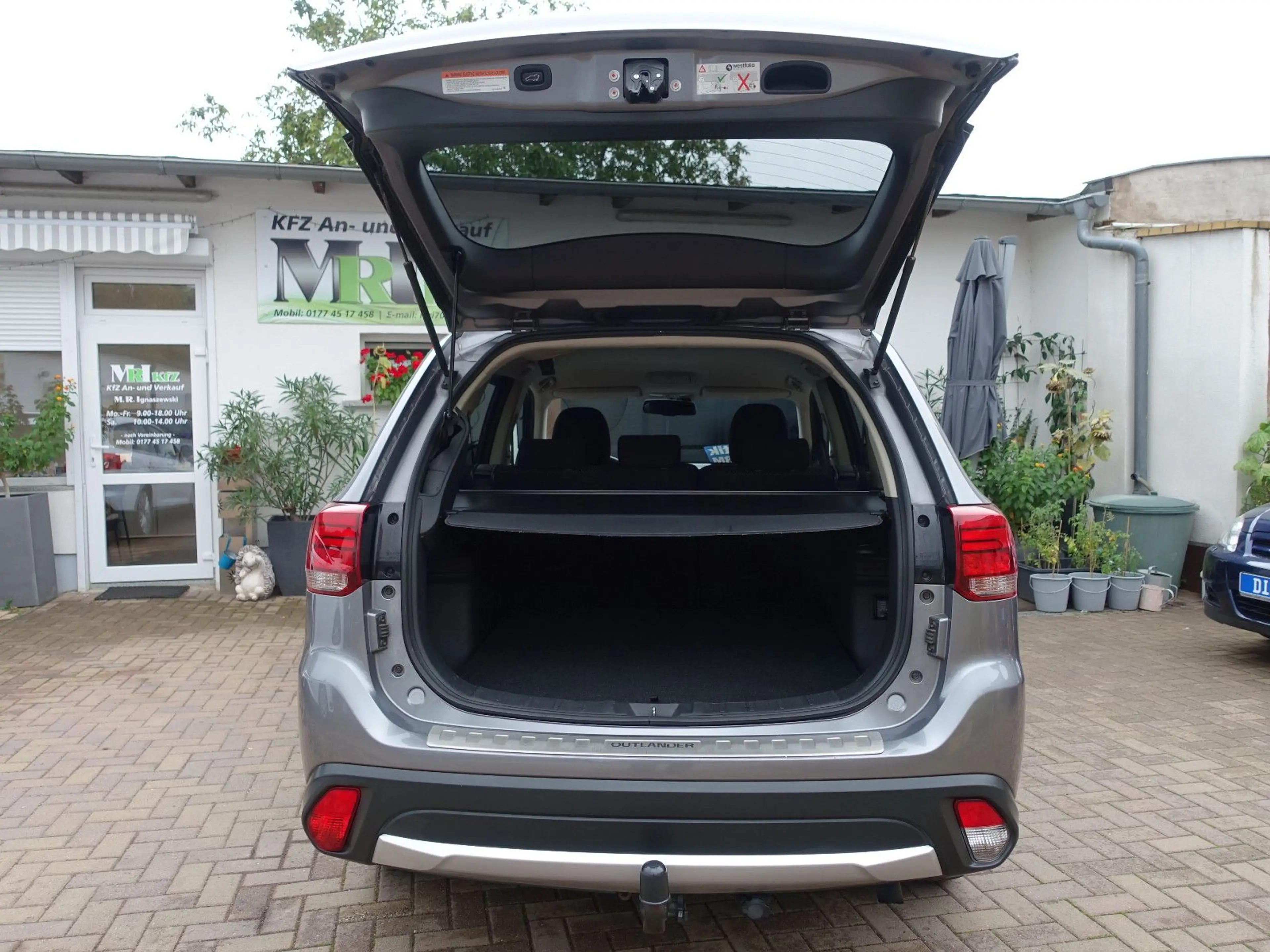 Mitsubishi Outlander 2,2 DI-D 4WD, Automatik, EU6, AHK !! — photo 15