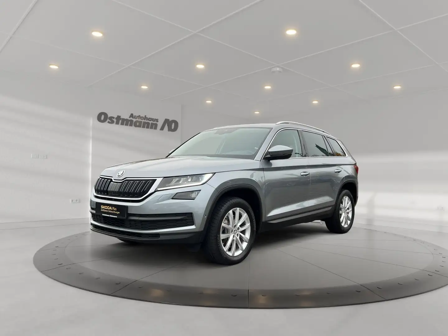 Skoda Kodiaq Style 140kw 4x4 TSI DSG *AHK*NAVI*360°*LED Grau - 2