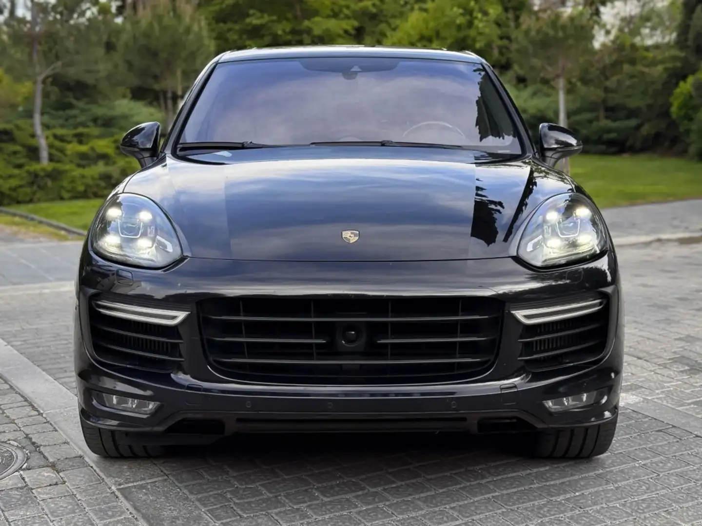 Porsche Cayenne GTS Aut. Negro - 2