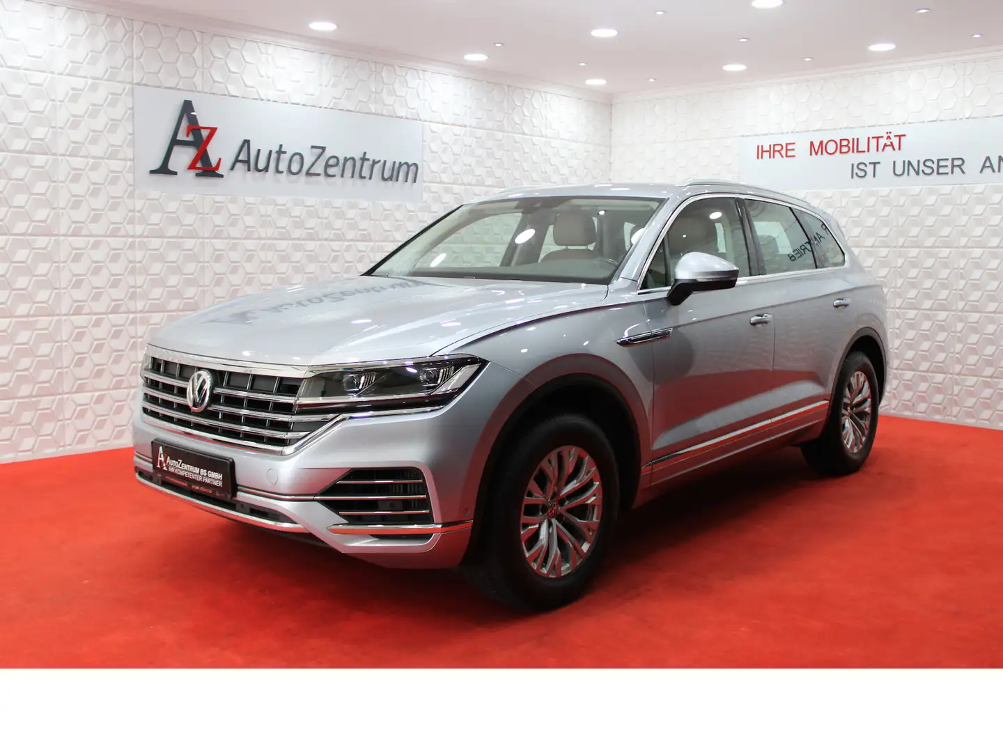 Volkswagen Touareg 3.0 TSI Atmosphere 4Motion*LED*CAM*NAVI Zilver - 2