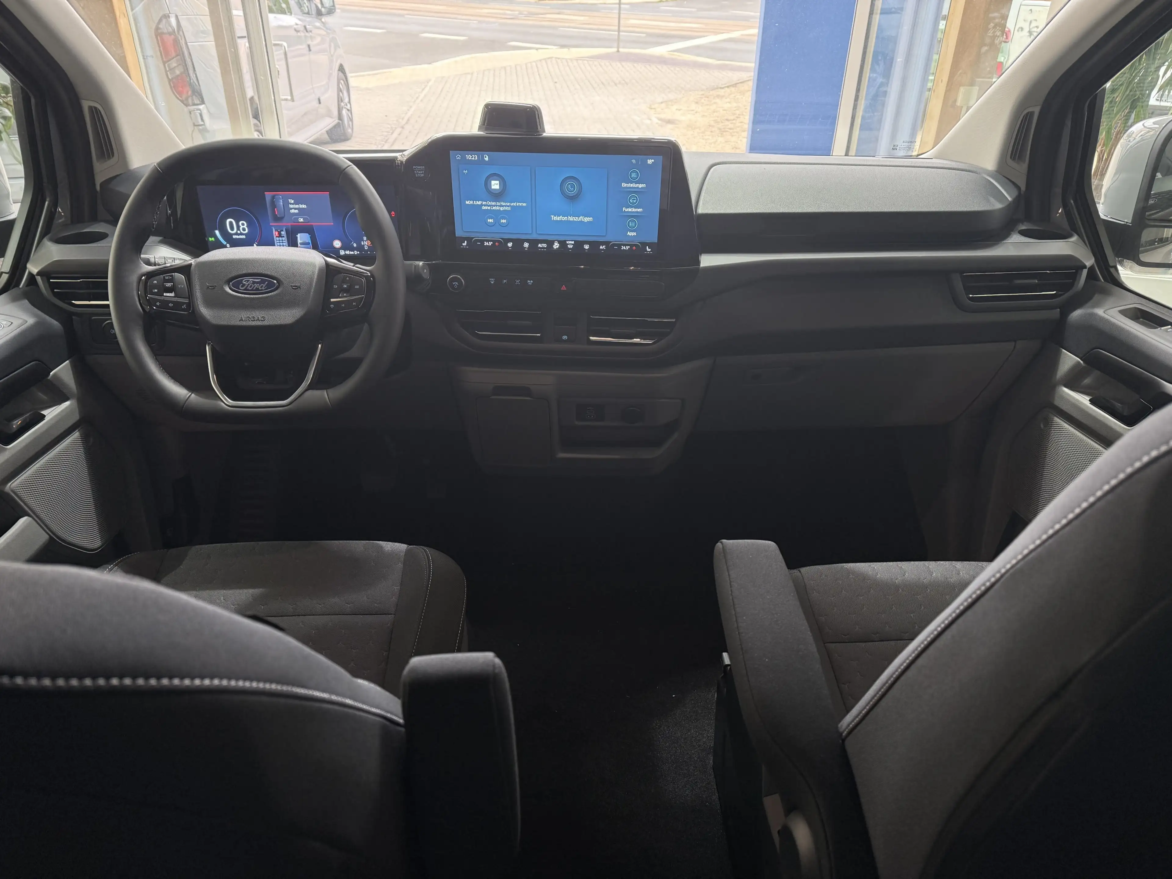 Ford Tourneo Custom Titanium L1 2-Zonen-Klima / 70L Tank — photo 11