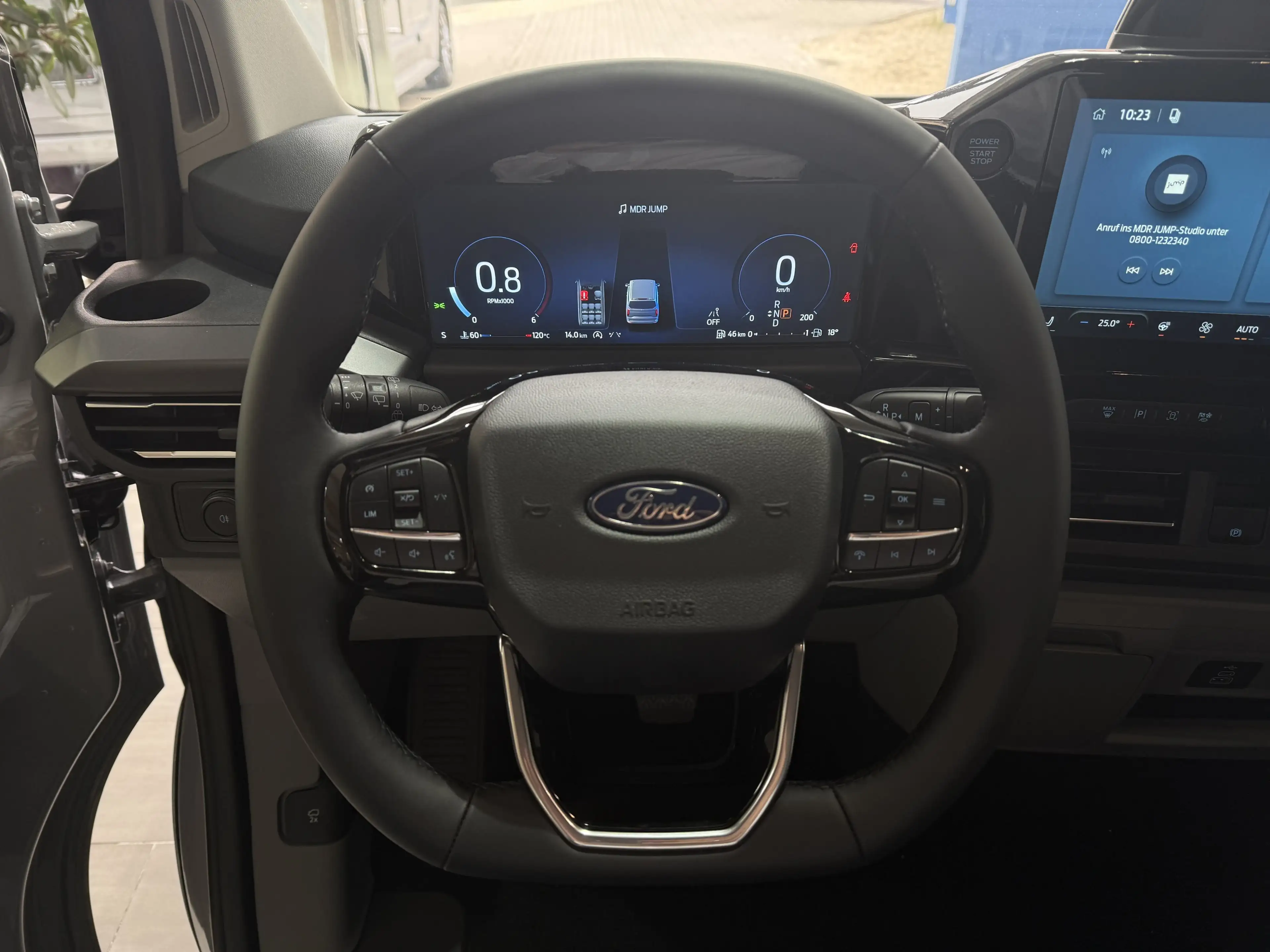 Ford Tourneo Custom Titanium L1 2-Zonen-Klima / 70L Tank — photo 12