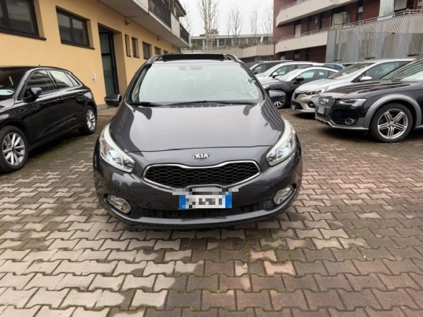Kia Ceed / cee'd 1.6 CRDi 128 CV aut. SW Cool TETTO PANORAAMICO Grau - 2