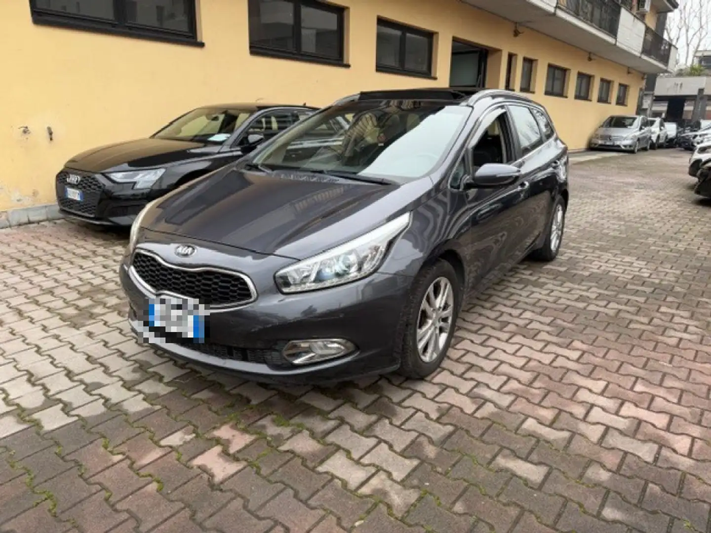 Kia Ceed / cee'd 1.6 CRDi 128 CV aut. SW Cool TETTO PANORAAMICO Grau - 1