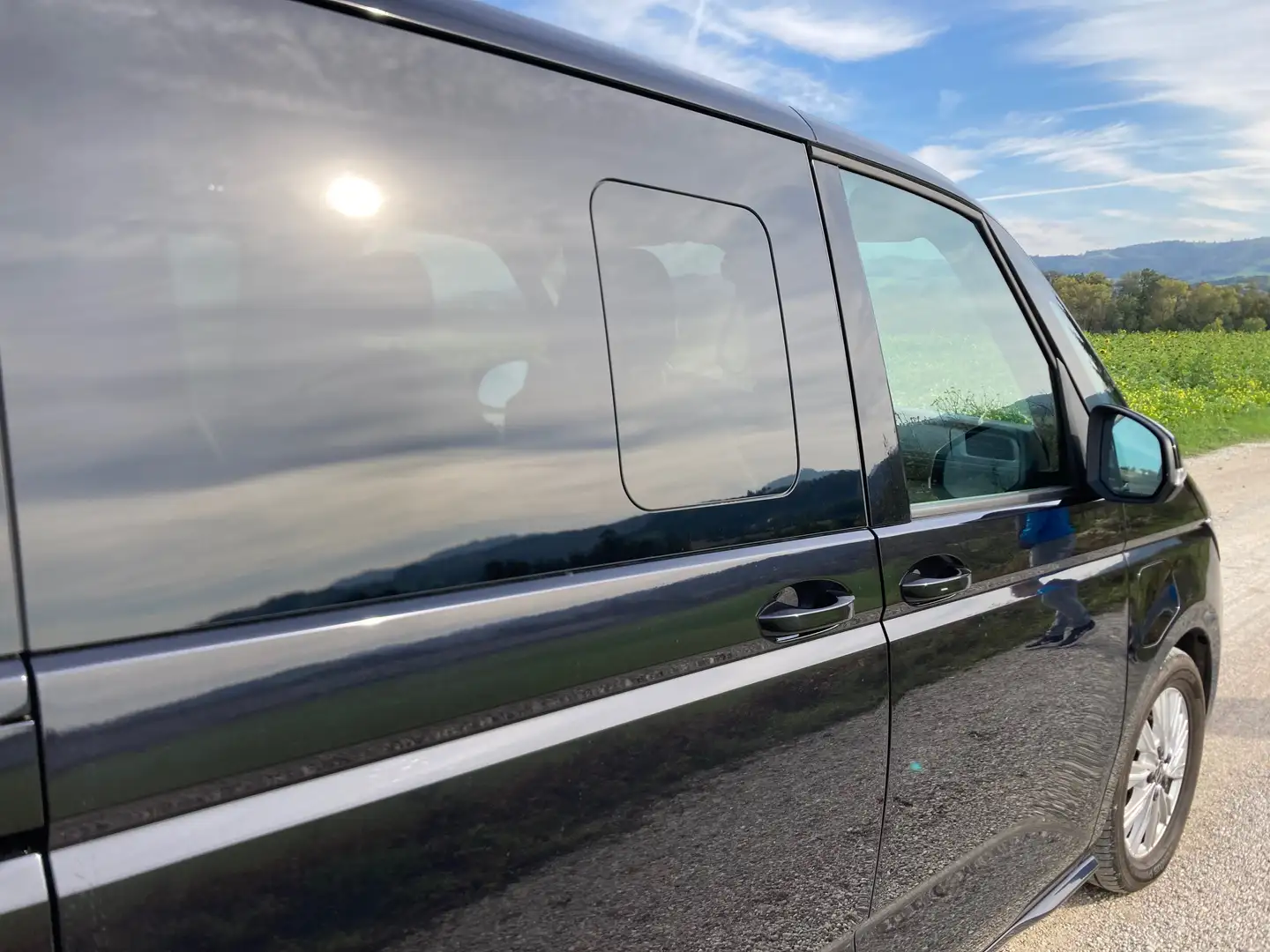 Volkswagen T7 Multivan Business E Hybrid Noir - 2