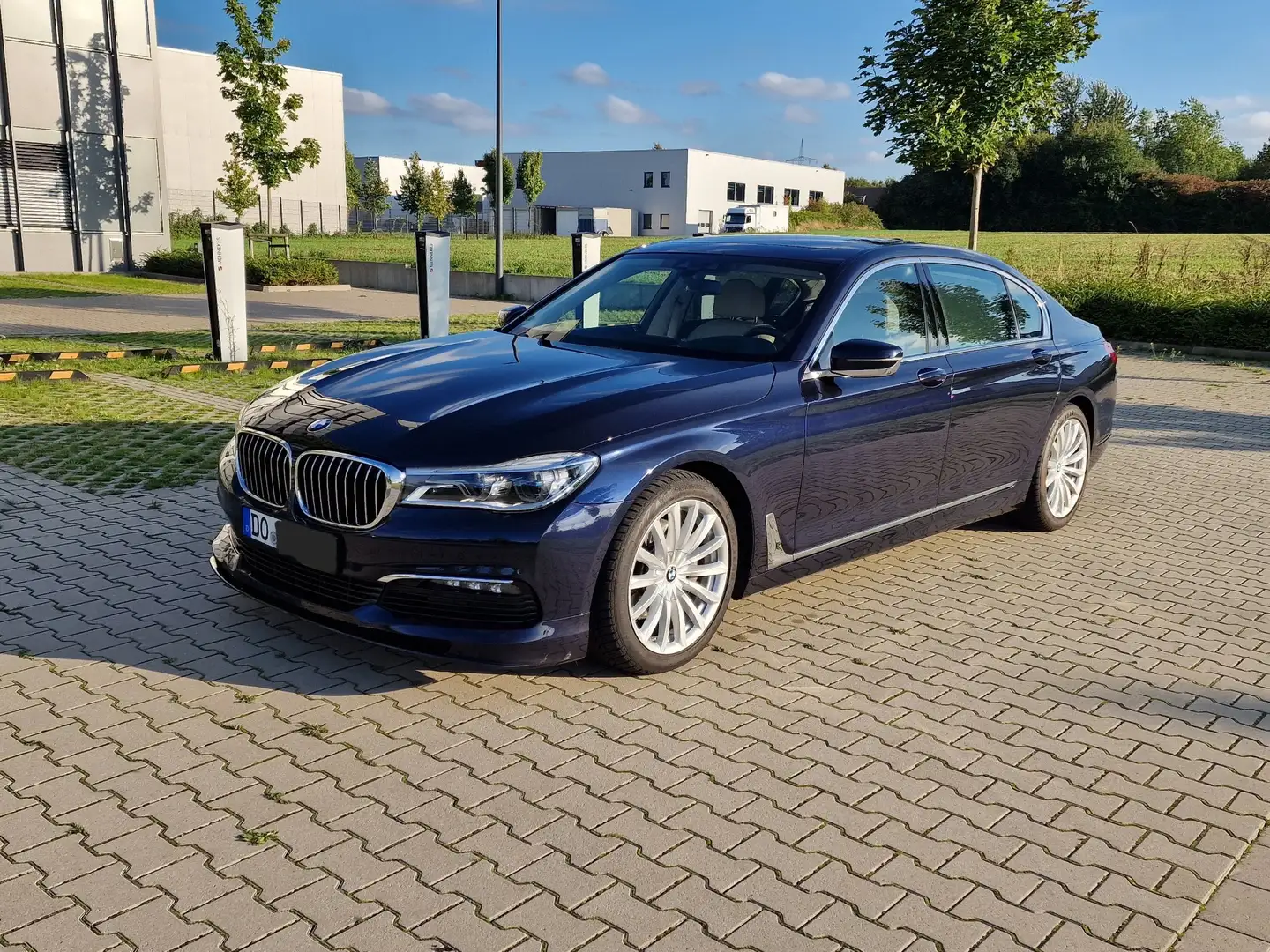 BMW 740 740Li xDrive - 1